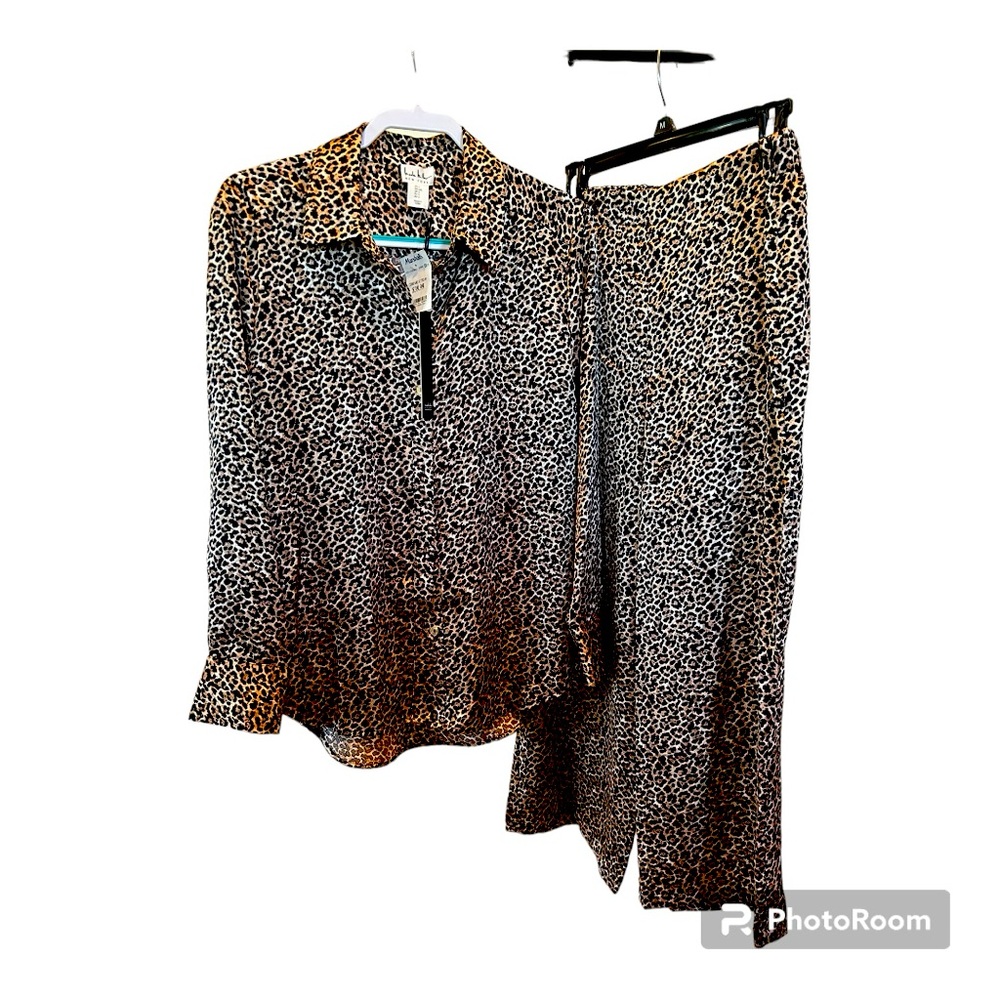 NEW Nicole Miller New York Leopard Print Top and Pant set